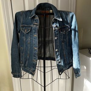 Levi’s Denim Jacket | Dark Wash | Size L | Women’s